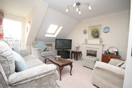 2 bedroom  Flat for sale