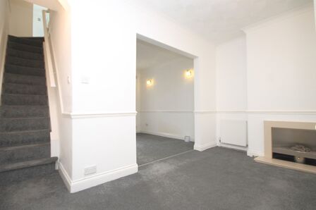 Arlington Street, 3 bedroom Mid Terrace House to rent, £550 pcm