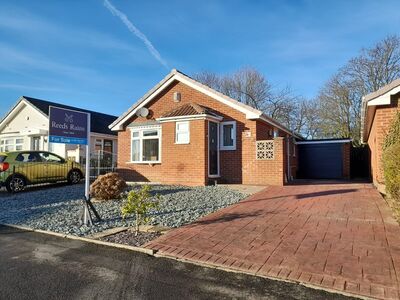 Sorrel Close, 2 bedroom Detached Bungalow for sale, £220,000