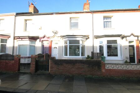 Lambton Road, 2 bedroom Mid Terrace House for sale, £70,000