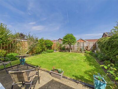 2 bedroom Semi Detached Bungalow for sale