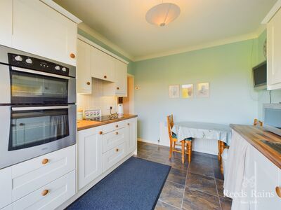 2 bedroom Semi Detached Bungalow for sale