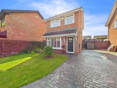 3 bedroom Detached House for sale