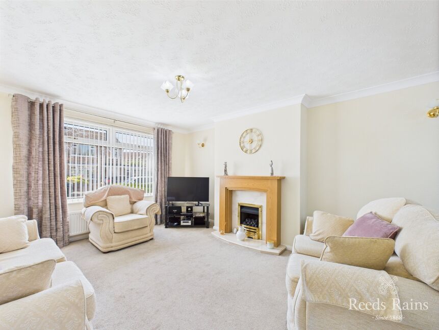 Lounge / Dining Room