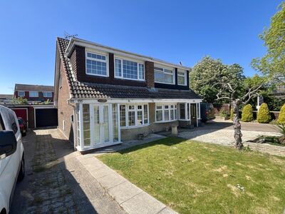 Surbiton Road, 3 bedroom Semi Detached House to rent, £950 pcm