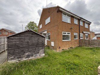 1 bedroom Mid Terrace House for sale