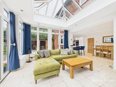 Perth Grove, 4 bedroom Detached House for sale, £630,000