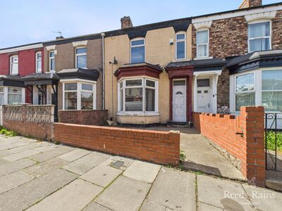 Oxford Road, 3 bedroom Mid Terrace House for sale, £75,000
