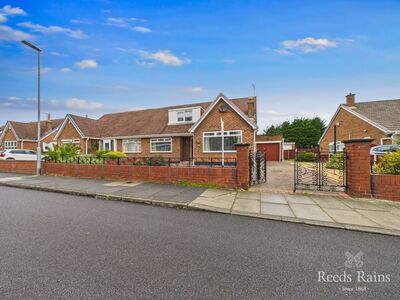 Tunstall Road, 2 bedroom Semi Detached Bungalow for sale, £250,000