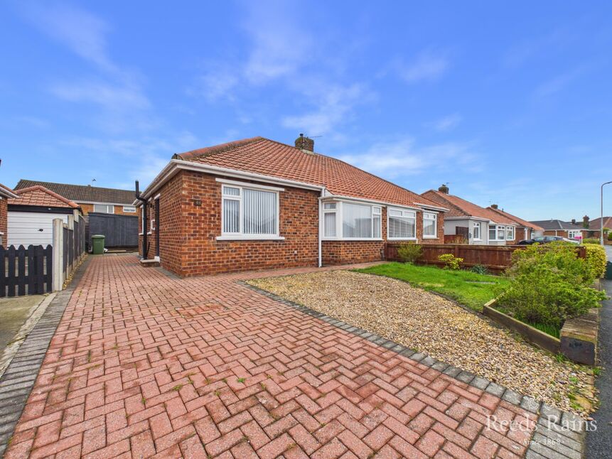 2 bedroom Semi Detached Bungalow for sale