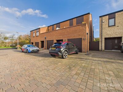 3 bedroom End Terrace House for sale