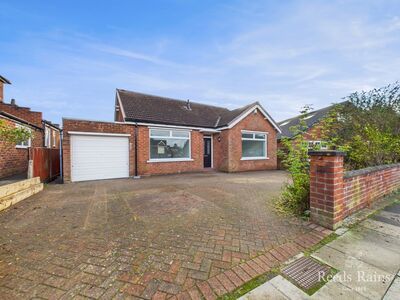 Lealholme Grove, 4 bedroom Detached Bungalow for sale, £350,000