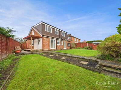 4 bedroom Detached Bungalow for sale