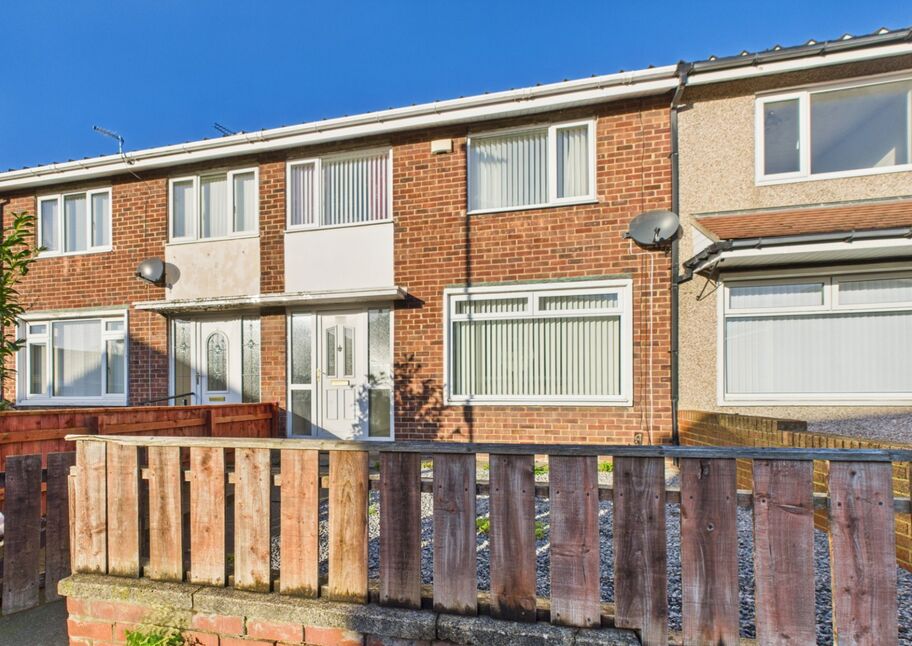 3 bedroom Mid Terrace House for sale