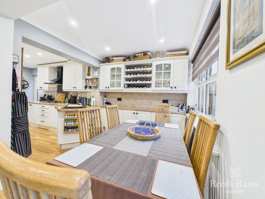 Sitting / Dining Room