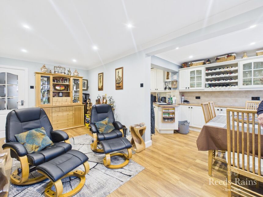 Sitting / Dining Room