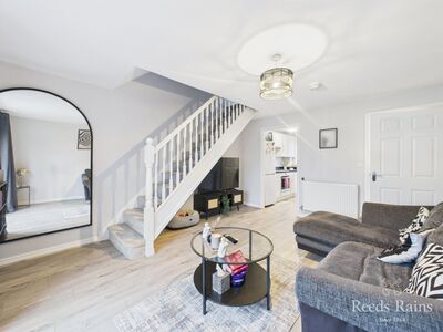 2 bedroom End Terrace House for sale