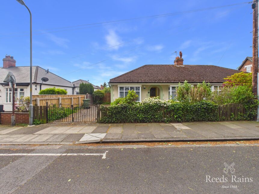 3 bedroom Semi Detached Bungalow for sale