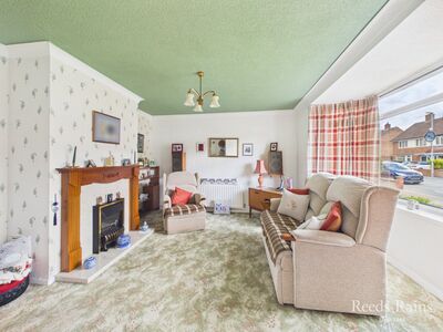 Brookfield Road, 3 bedroom Mid Terrace House for sale, &pound;120,000