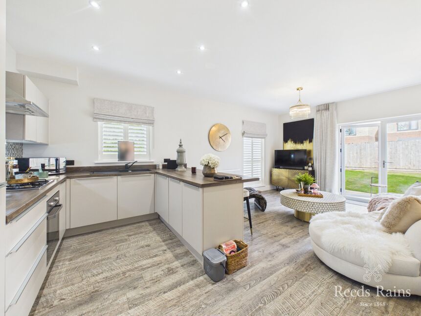 3 bedroom End Terrace House for sale