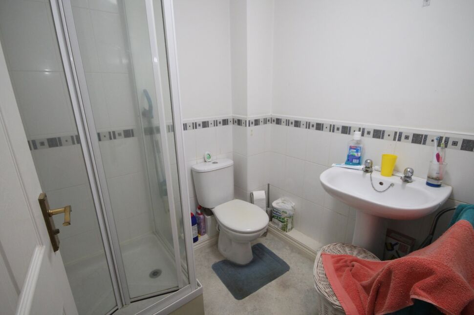En-Suite Bathroom