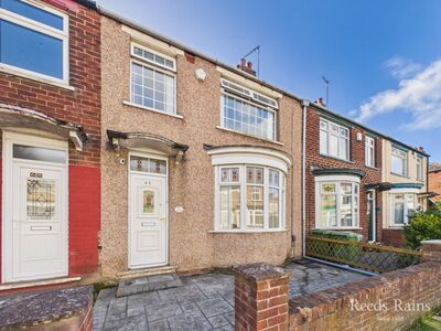 3 bedroom Mid Terrace House for sale