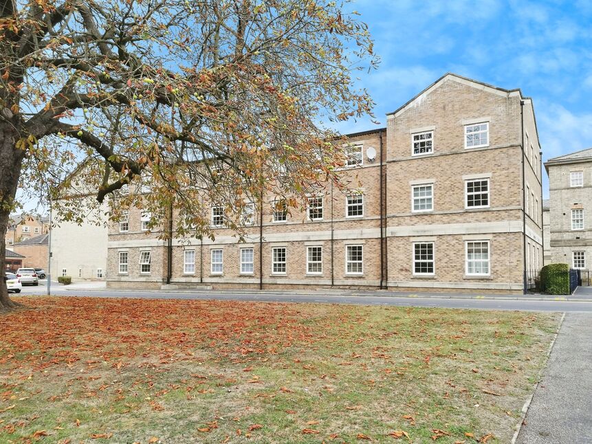 Main image of 2 bedroom  Flat to rent, Chaloner Grove, Wakefield, West Yorkshire, WF1