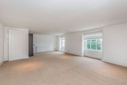 2 bedroom  Flat to rent