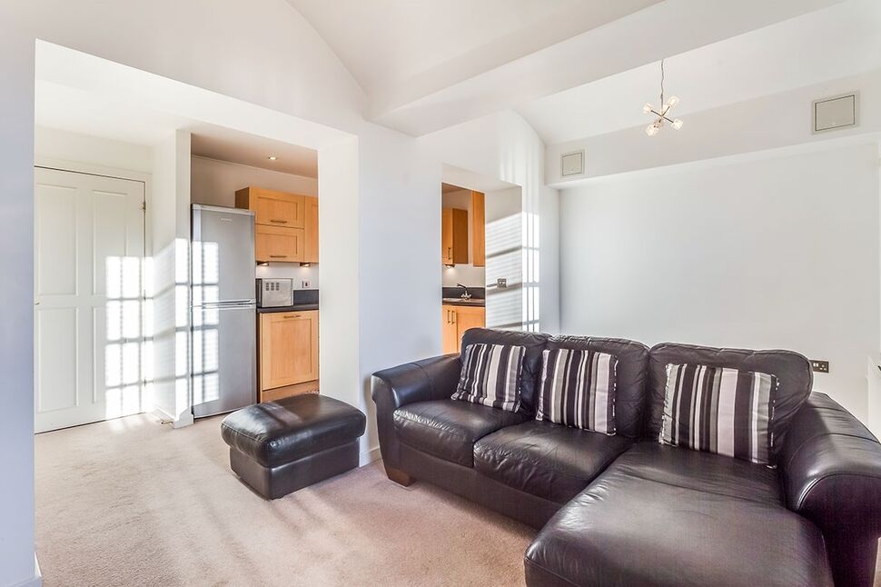 Open Plan Living Room / Kitchen