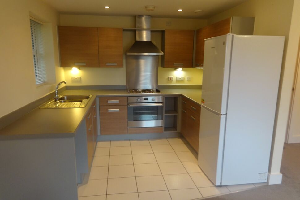 2 bedroom Flat to rent, Royal Troon Mews, Wakefield, WF1 £800 pcm