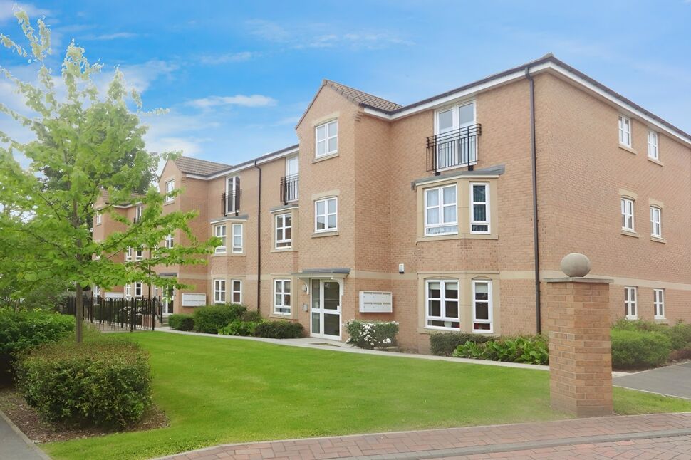 2 bedroom Flat to rent, Royal Troon Mews, Wakefield, WF1 £800 pcm