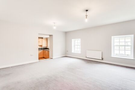 Chaloner Grove, 2 bedroom  Flat to rent, £950 pcm