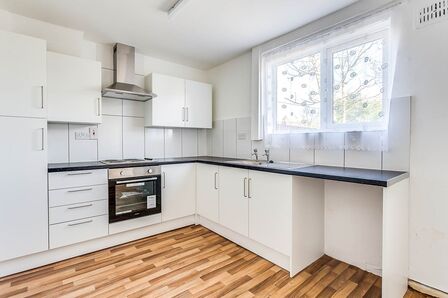 2 bedroom End Terrace House to rent