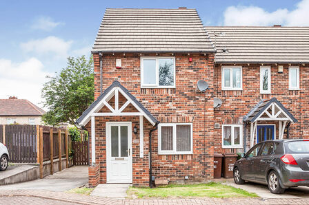 2 bedroom End Terrace House for sale