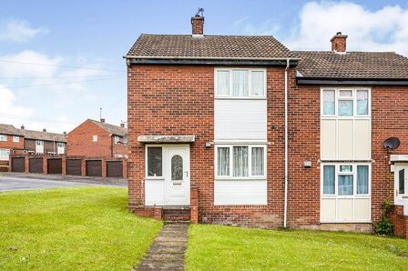 Queen Elizabeth Drive, 2 bedroom End Terrace House for sale, £115,000