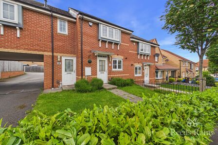 Johnson Road, 3 bedroom Mid Terrace House to rent, &pound;1,100 pcm