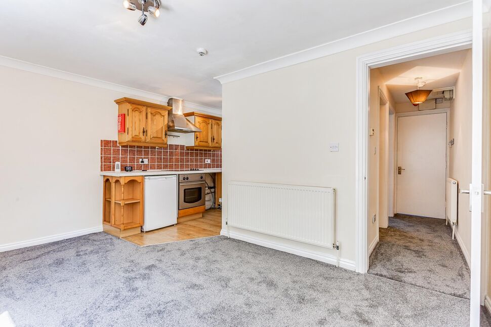 1 bedroom Flat to rent, Dickinson Street, Wakefield, WF1 £700 pcm