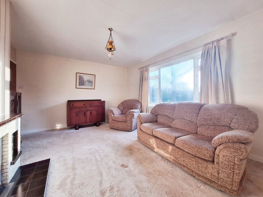 1 bedroom Detached Bungalow for sale, School Hill, Newmillerdam, WF2