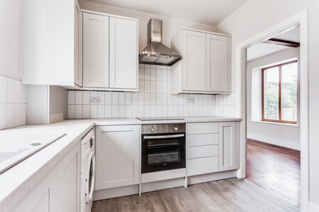 2 bedroom End Terrace House for sale
