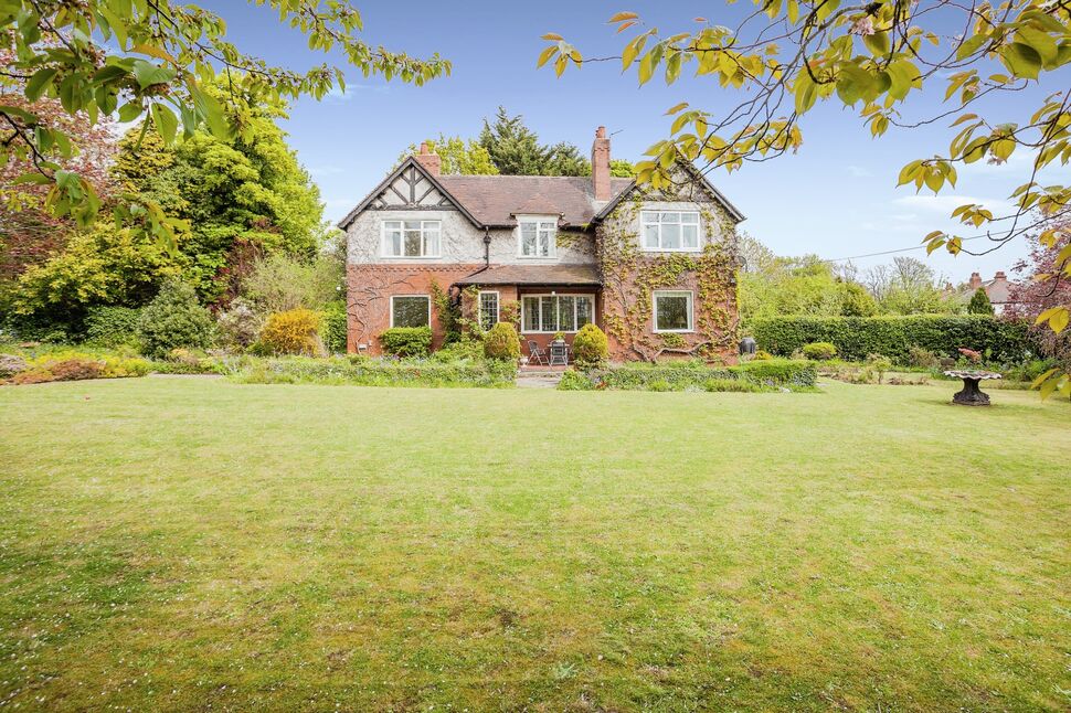 5 bedroom Detached House for sale, Barnsley Road, Wakefield, WF2 £850,000