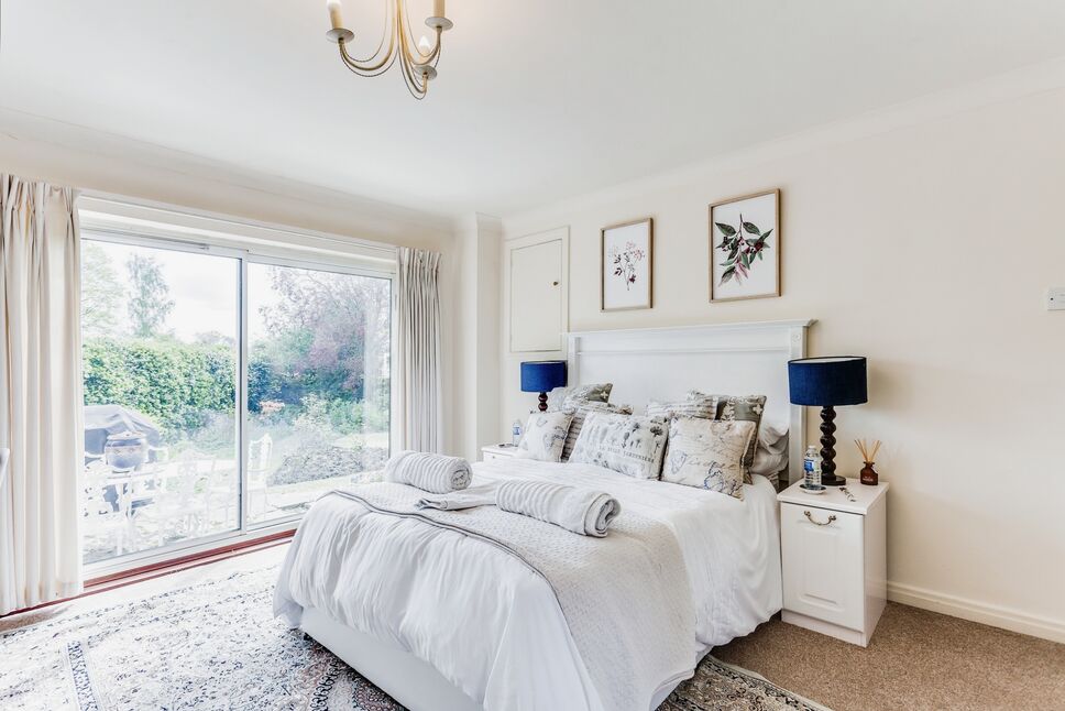 5 bedroom Detached House for sale, Barnsley Road, Wakefield, WF2 £850,000