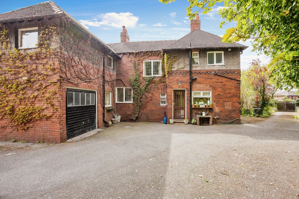 5 bedroom Detached House for sale, Barnsley Road, Wakefield, WF2 £850,000