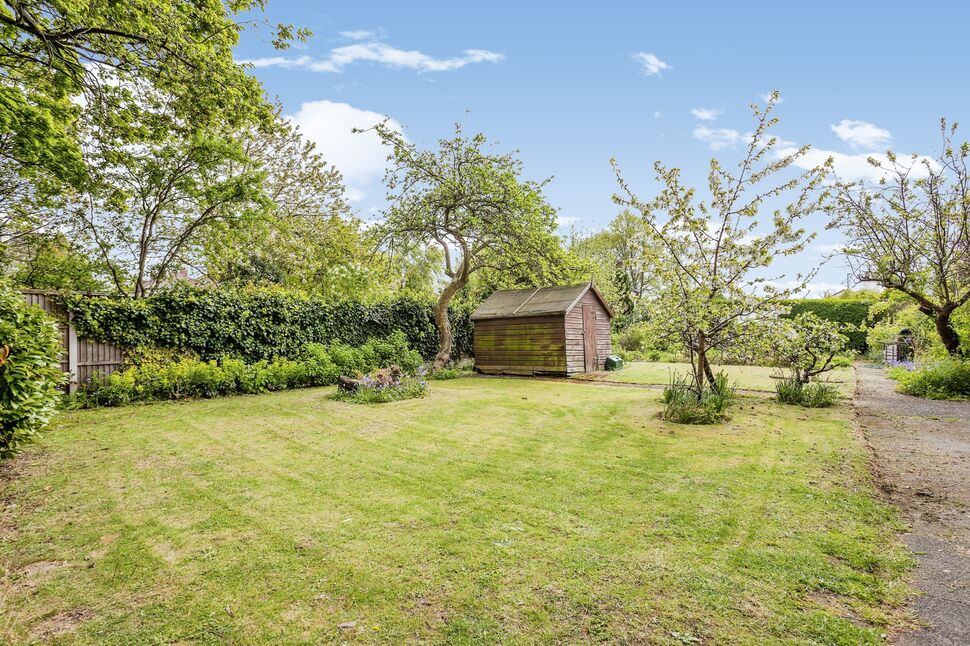 5 bedroom Detached House for sale, Barnsley Road, Wakefield, WF2 £850,000