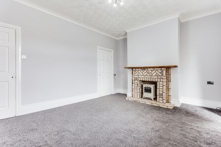 Grime Lane, 3 bedroom Mid Terrace House to rent, £950 pcm