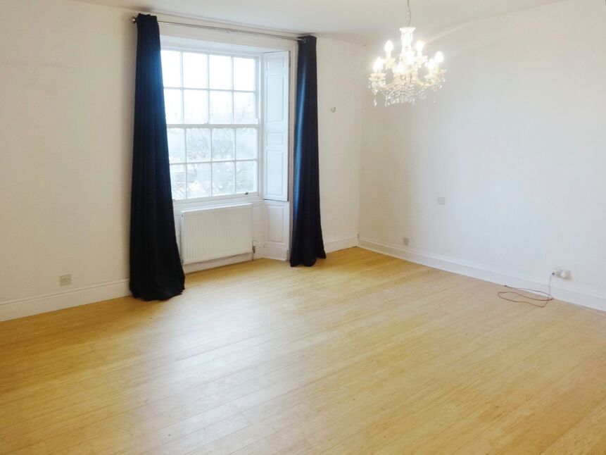 2 bedroom Flat to rent, Woodthorpe Lane, Wakefield, WF2 £950 pcm