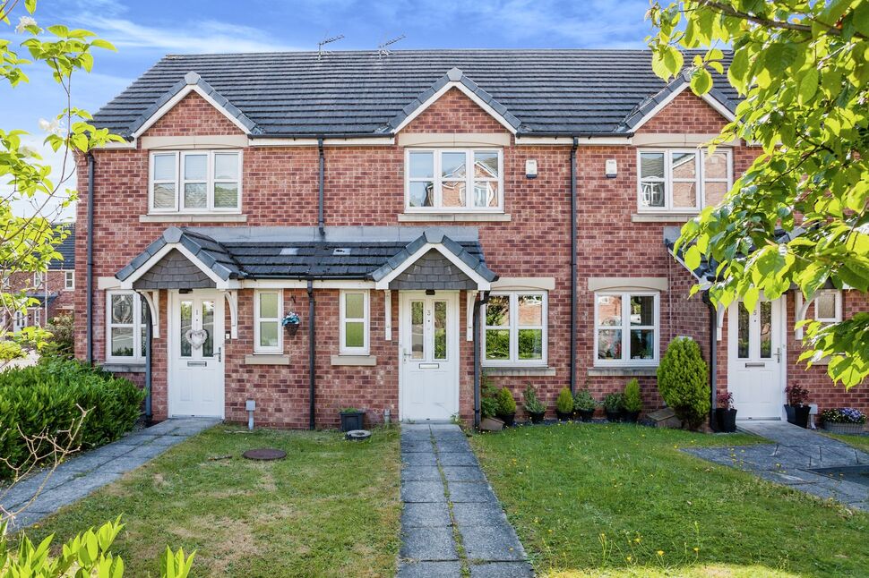 1 bedroom Mid Terrace House for sale, Allison Terrace, Kirkhamgate, WF2 £150,000