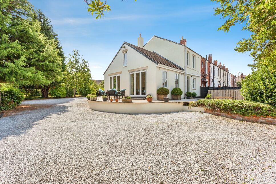 Main image of 5 bedroom House for sale, Moorland Place, Stanley, West Yorkshire, WF3