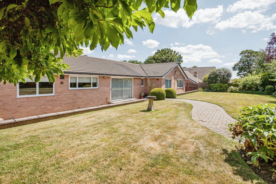 4 bedroom Detached House for sale, Sandal Grange Gardens, Wakefield, WF2 £675,000