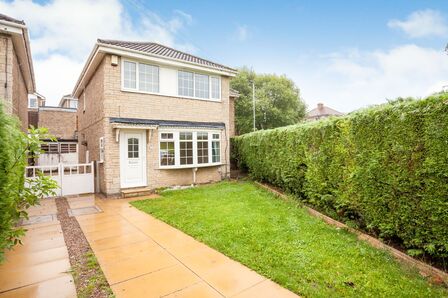4 bedroom Detached House to rent
