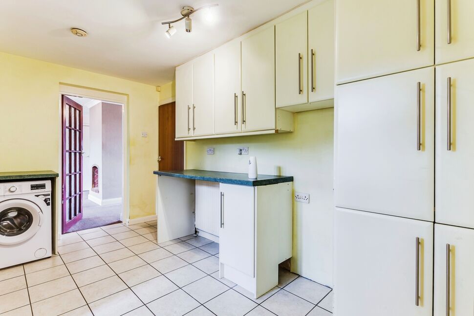 2 bedroom Detached House for sale, Lindale Lane, Kirkhamgate, WF2 £400,000